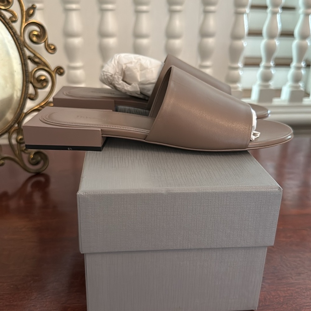 Balenciaga slides 39 - Picture 4 of 6